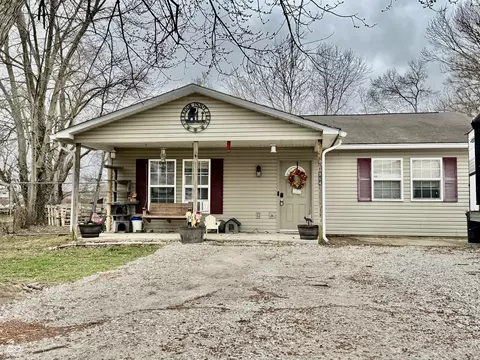 964 Center St, Martinsville, IN 46151
