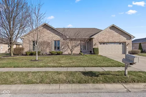 1114 Woodridge, Brownsburg, IN 46112