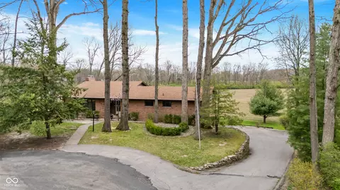 4935 W Carriage Dr, New Palestine, IN 46163