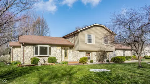 2605 Rollins Ct, Indianapolis, IN 46268