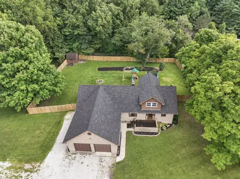 859 E Bunkerhill Rd, Mooresville, IN 46158