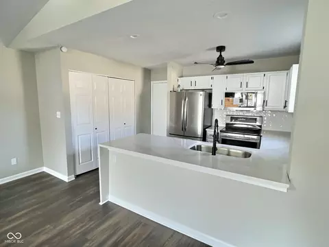 2620 E 56th St, Indianapolis, IN 46220 photo 8