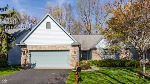 7616 Newport Bay Dr E, Indianapolis, IN 46240