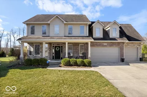368 Westbrook Ct, Columbus, IN 47201