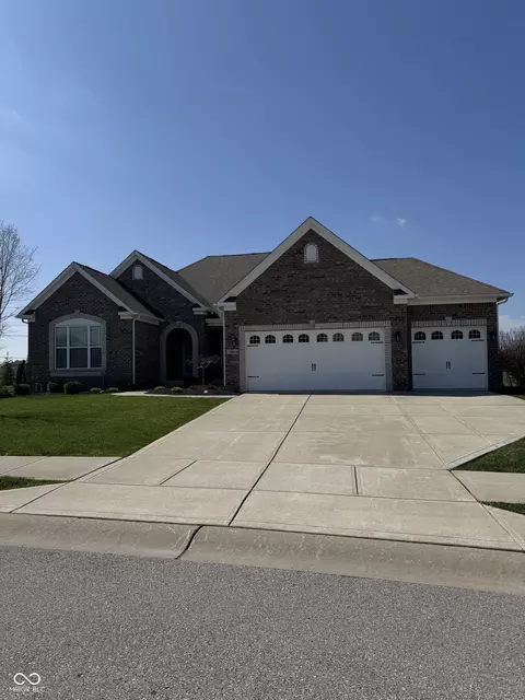 15085 Thoroughbred Dr, Fishers, IN 46040
