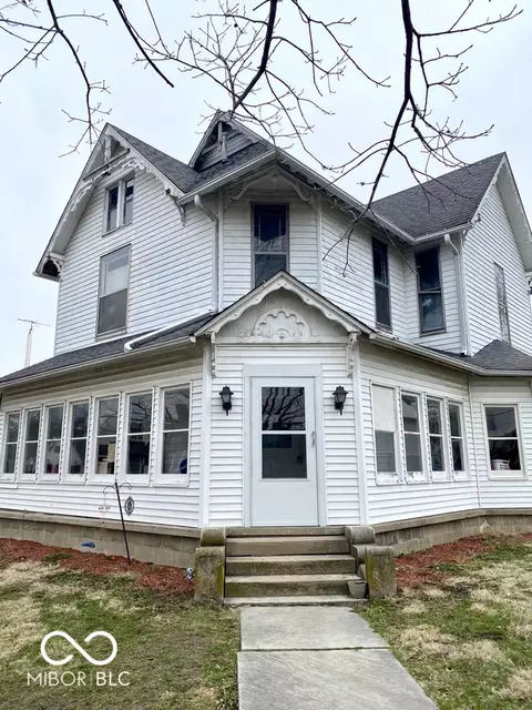 125 N Washington St, Ladoga, IN 47954