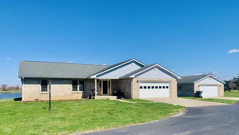 44 Carolyn Dr, Seymour, IN 47274