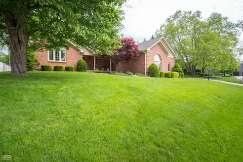 7732 Ashtree Dr, Indianapolis, IN 46259 photo 2
