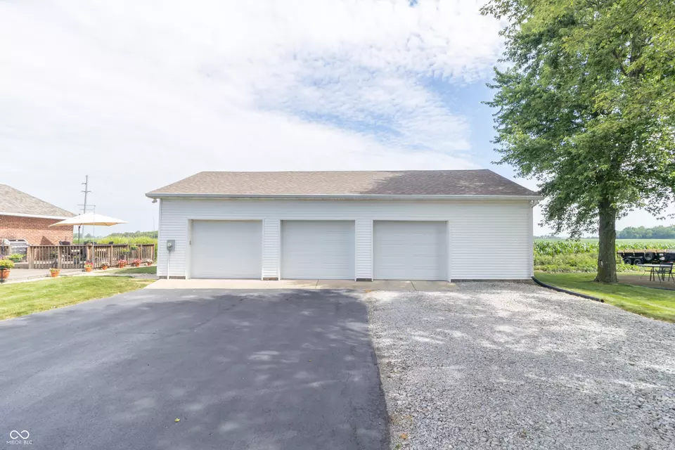 Exterior - 6045 N 300 W, Greenfield, IN 46140 photo 4 of 38