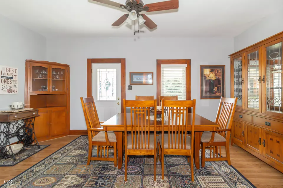 Dining - 6045 N 300 W, Greenfield, IN 46140 photo 2 of 6