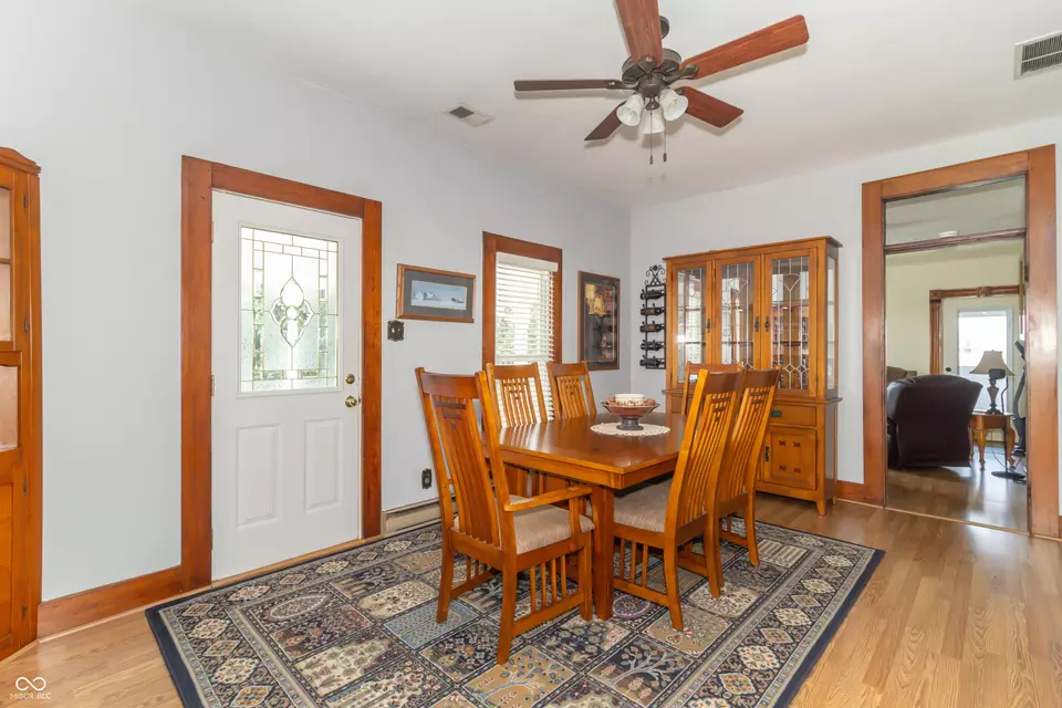 Dining - 6045 N 300 W, Greenfield, IN 46140 photo 1 of 6