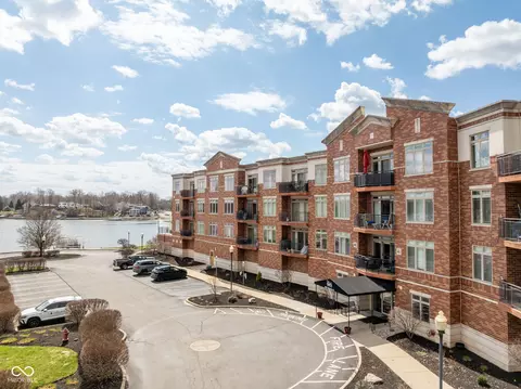 20971 Shoreline Ct #212, Noblesville, IN 46062