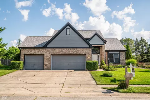 11229 Echo Ridge Ln, Indianapolis, IN 46236
