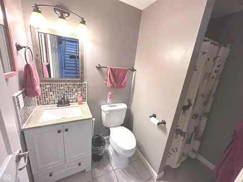 Bath - 1733 Beech Cir, Plainfield, IN 46168 photo 6 of 6