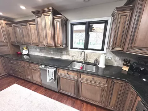 Kitchen - 1733 Beech Cir, Plainfield, IN 46168 photo 3 of 7
