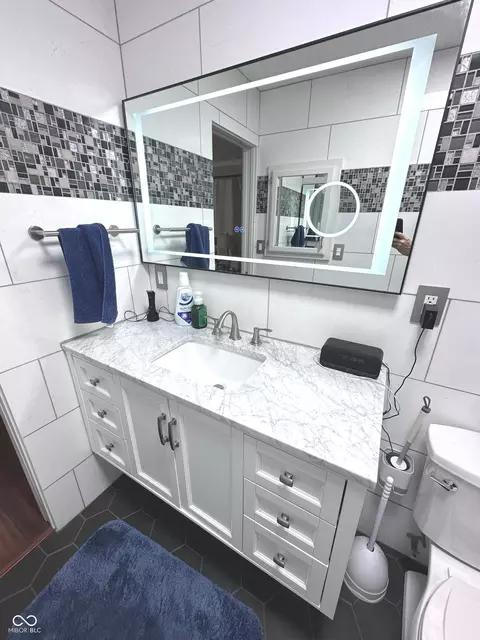 Bath - 1733 Beech Cir, Plainfield, IN 46168 photo 3 of 6