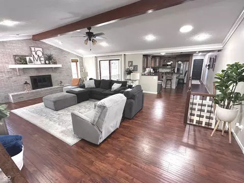 Living - 1733 Beech Cir, Plainfield, IN 46168 photo 1 of 7