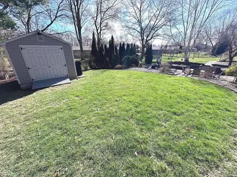 Exterior - 1733 Beech Cir, Plainfield, IN 46168 photo 7 of 11