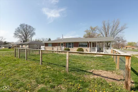 817 Shadowlawn Ave, Greencastle, IN 46135