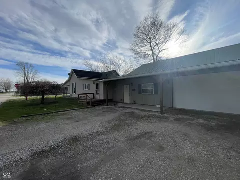 1136 High St, Hope, IN 47246 photo 3