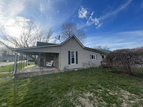 1136 High St, Hope, IN 47246 photo 2
