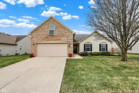 5877 W Nautica Blvd, Mccordsville, IN 46055