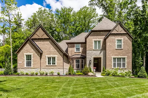 552 E 82nd St, Indianapolis, IN 46240