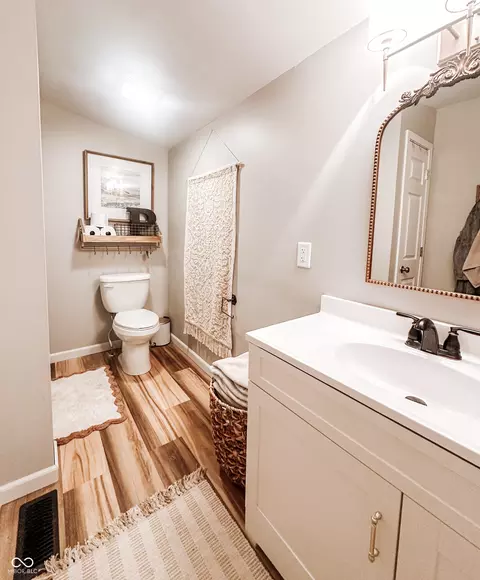 Bath - 316 Laurel St, Pendleton, IN 46064 photo 1 of 1