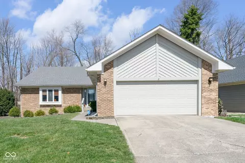 3334 Eden Village Pl, Carmel, IN 46033