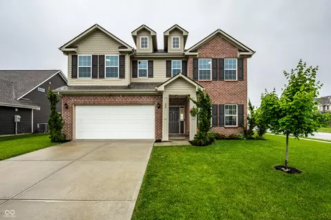 647 Albermarle Dr, Pittsboro, IN 46167