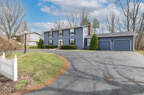 619 Lawnwood Dr, Greenwood, IN 46142