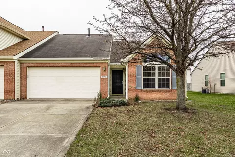 6145 Crystal View Dr, Indianapolis, IN 46237