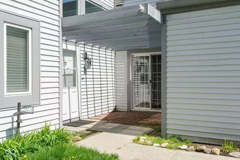 797 Crossbridge Ct, Avon, IN 46123