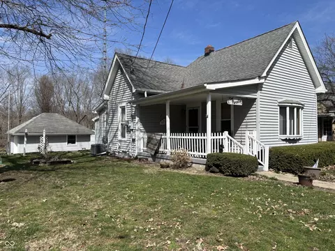 606 N Main St, Carthage, IN 46115