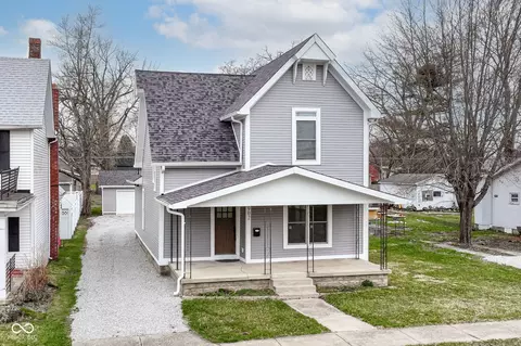 902 N Anderson St, Elwood, IN 46036