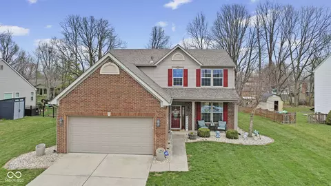 894 Woodgate Ln, Greenwood, IN 46143