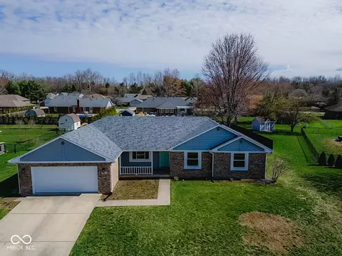 511 Windward Ln, Plainfield, IN 46168