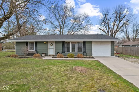 2823 Shakespeare Dr, Southport, IN 46227