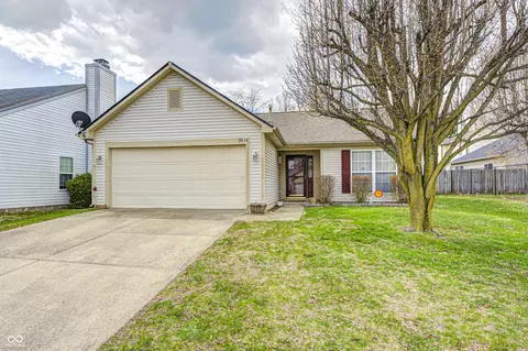 8314 Corinth Pl, Indianapolis, IN 46227