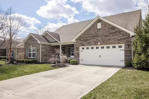 9752 Brook Wood Dr, Mccordsville, IN 46055