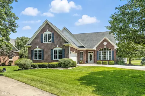 10844 Fairwoods Dr, Fishers, IN 46037