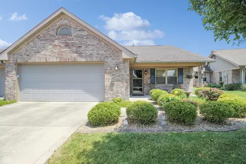 4043 Oak Trail Dr, Indianapolis, IN 46237
