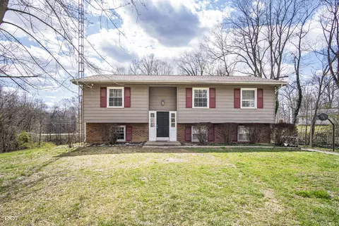 6275 W Mark Dr, North Vernon, IN 47265