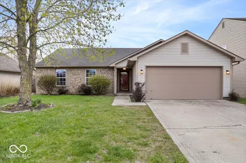 12949 Shandon Ln, Fishers, IN 46038