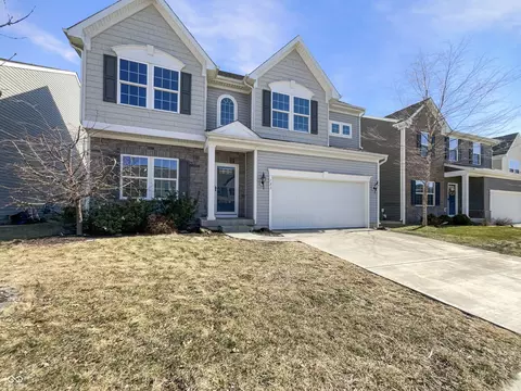 733 Keepsake Run, Greenwood, IN 46143