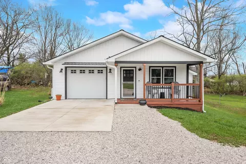 577 Tuck A Way Ridge Dr, Nashville, IN 47448