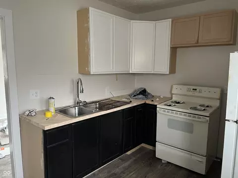 3310 E 9th St, Indianapolis, IN 46201 photo 4