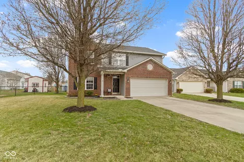 6916 Cobb Cir, Noblesville, IN 46062