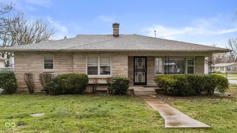 107 E Davis St, Scottsburg, IN 47170