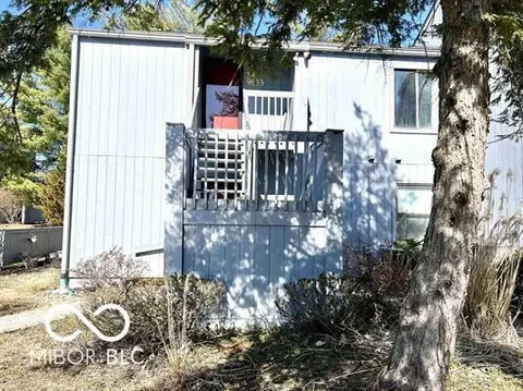 9133 S Pointe Ridge Ln, Bloomington, IN 47401